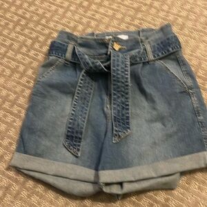 BNWT Antonio Melani denim shorts size 2